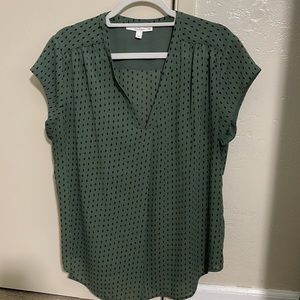 Stitch Fix - Fun 2 Fun | Split Neck Blouse  | Olive Green black polka dots | XXL